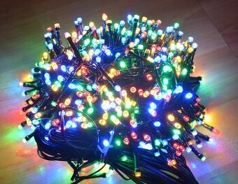 700 LED Svetelna retaz 24m farebna