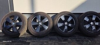 Predám  elektrony6zo zimnými  pneumatikami