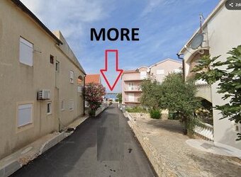 Chorvátsko, 3 izbový apartmán 98 metrov od mora.
