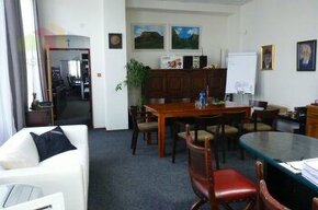 Obchodný a kancelársky priestor Ilava - Námestie, 60 m2  Dlh