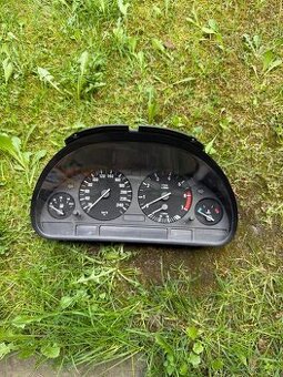 Bmw E39 budiky 535i V8 manual - 1