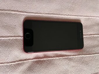 Krásny Iphone SE 2022 64GB batéria 87 percent