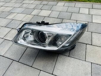 Opel Insignia A predné šoférove svetlo Hella