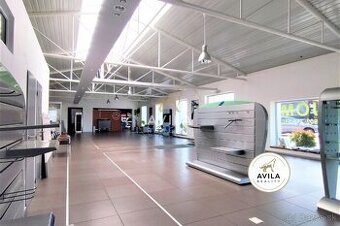 NA PRENÁJOM: reprezentatívny komerčný priestor v Novom Meste