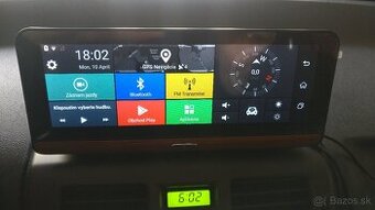 Centrálna multimedialna konzola do auta