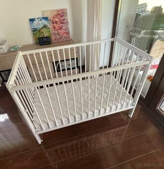 Detska postielka bielka s matracom