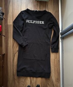 Tommy hilfiger šaty