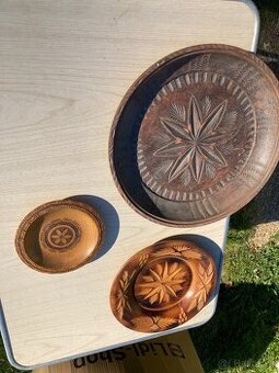 ručne vyrezávaná drevená misa