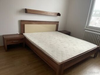 Manželská posteľ s roštom a matracom