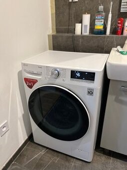 Slim LG pracka so susickou (2v1) - kapacita 8,5kg