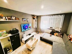 PREDAJ-Kompletne prerobený 2 izbový tehlový byt v Komárne