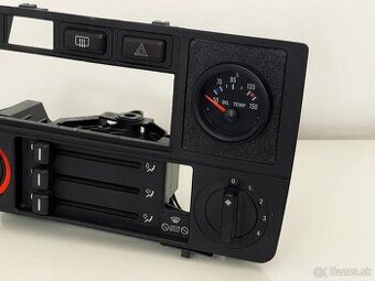 BMW E30 - Držiak budíka (OBC)