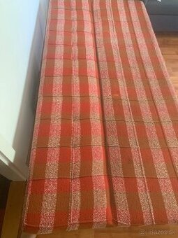 Darujem za odvoz retro gauč a konferenčný stolík