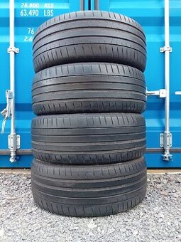 225/45R18 95Y Michelin Pilot sport 4