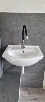 Umyvadla 50 cm s ohybnou bateriou a klik vpustom