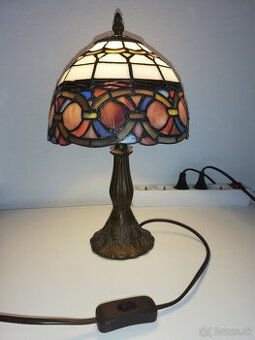 Predám vitrazovu stolovu lampu Tiffany