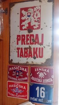 Veľa smaltovanych tabul