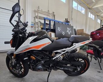 KTM 390 Duke