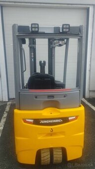 VZV Jungheinrich EFG 215 r.v2016 + NABIJACKA 90A
