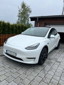 Tesla Y Performance , 527 hp