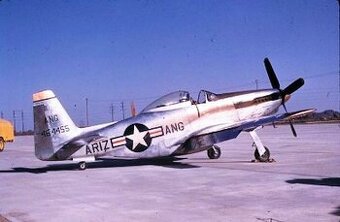 Predám plastikovy model P-51 H 1/48