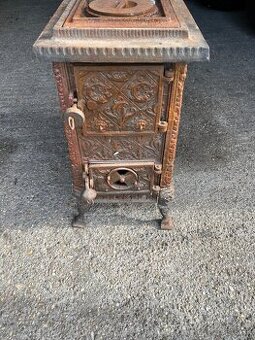 Predám starozitné liatinove kachle