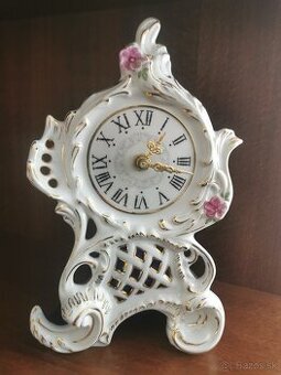 Royal Dux-porcelánové hodiny, funkčné