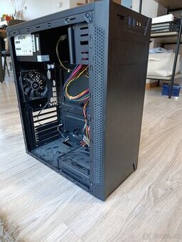 PC skrinka SPC Gear Armis  + zdroj Evolveo