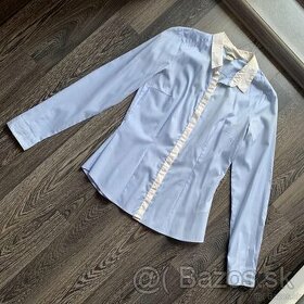 H&M Slim svetlomodrá blúzka s bielym golierom XS/S