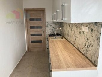 Na prenájom 1 izbovy byt Dubnica nad Váhom, 45 m2, Dva balkó