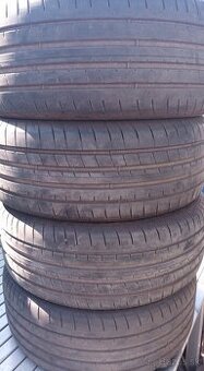 GoodYear 245/45R18