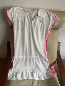 Mix damskeho oblecenia nike