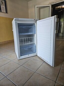 Mraznička Gorenje