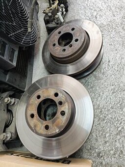 BMW e65/66 730d 730i 735i brzdové kotúče