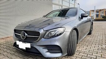 Mercedes E trieda Coupé 400 4matic . 9g. AMG Line. Panorama