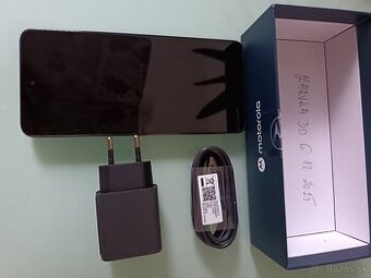 Predám mobil Motorola G14 v záruke do 6.12.2025