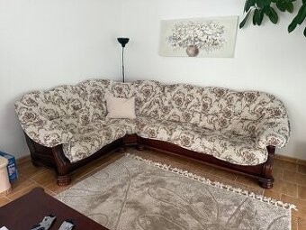 Predám rozkladaciu sedačku s taburetkou + stolík
