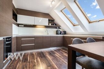 TOP LOKALITA - Podkrovný 2 izb 59,20 m2 - DVOR - Trnávska ce
