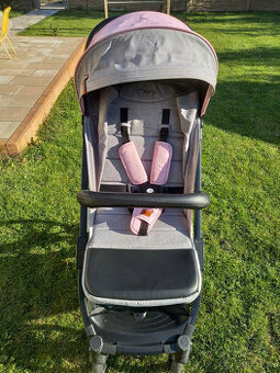 Kočár Momi Esstele Dakar