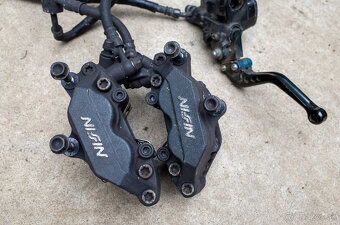 Honda CBR600 F4i (2001–2006) – Predná brzda Nissin - komplet