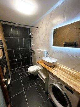 Kompletne zariadený 3i. byt v centre Malaciek na prenájom.