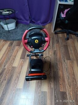 Volant na Xbox so stojanom