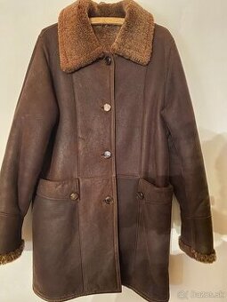 Dámsky pravý ovčí kožuch na gombíkoch