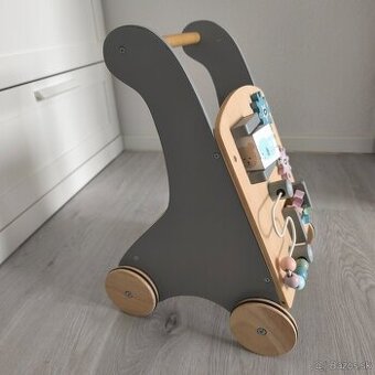 Drevené chodítko s aktivitami Jabadabado - 1