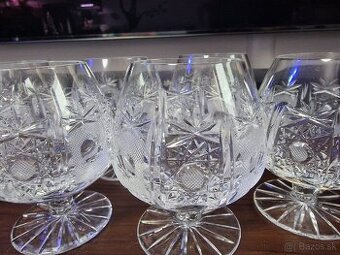 6 bohato zdobených kryštáľových pohárov