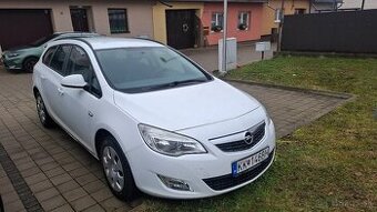 Opel astra sport tourer J kombi turbo