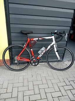 Predám cestný bicykel Fuji