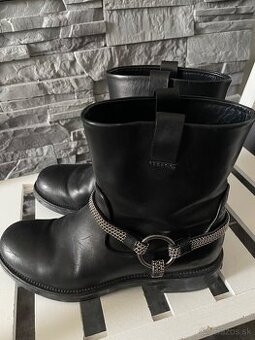 Karl Lagerfeld v.39 kozene