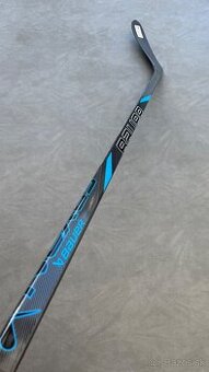 ✅BAUER NEXUS E50 JR LEFT/LAVACKA__flex 50 zahnutie P28