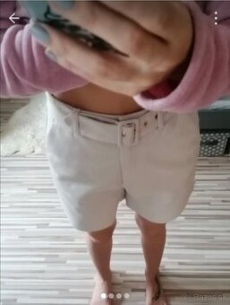 Dámske béžové šortky